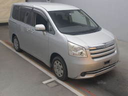 2008 Toyota Noah