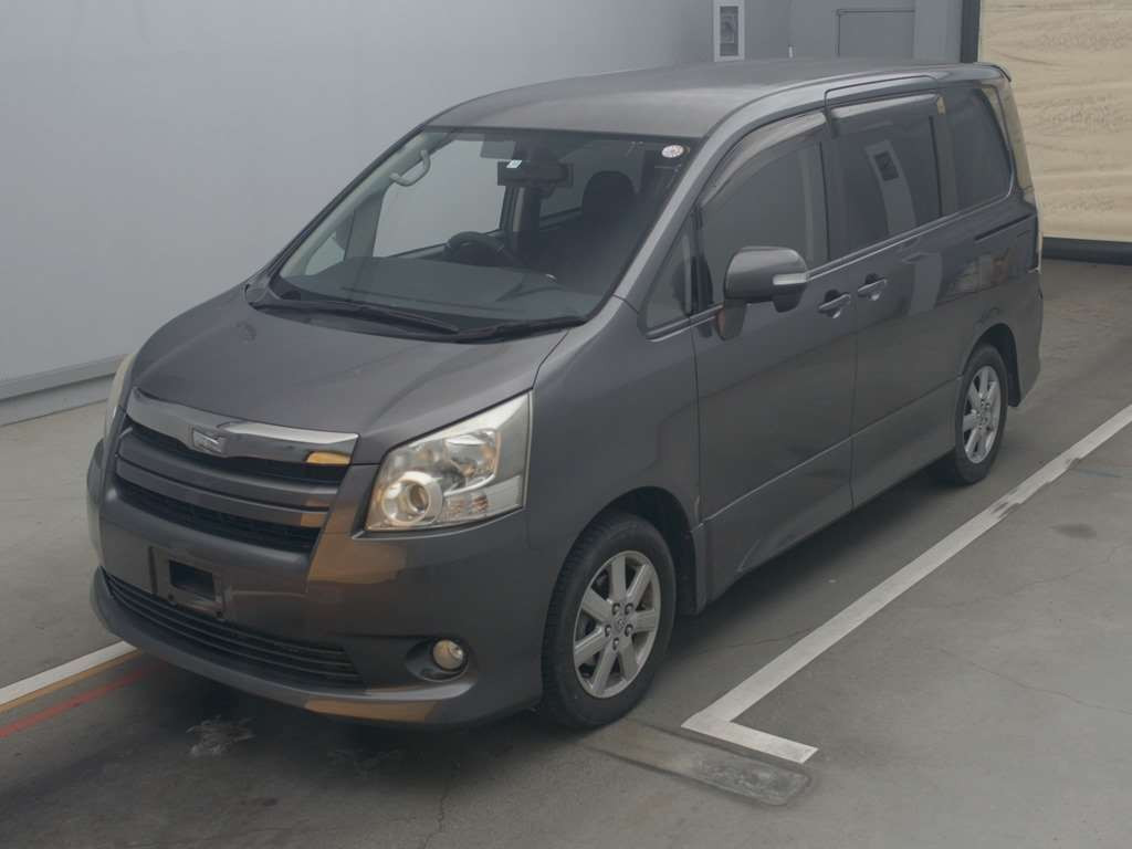 2009 Toyota Noah ZRR70W[0]