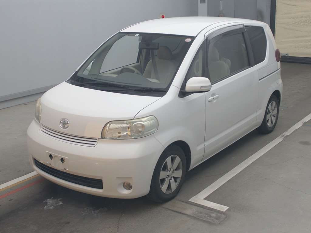 2010 Toyota Porte NNP11[0]