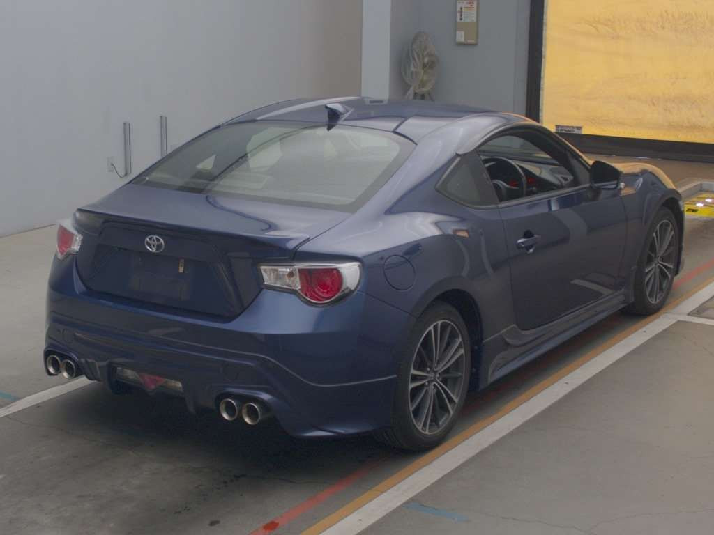 2013 Toyota 86 ZN6[1]