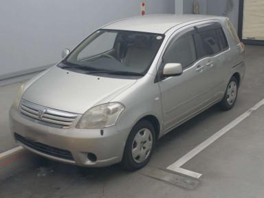 2006 Toyota Raum