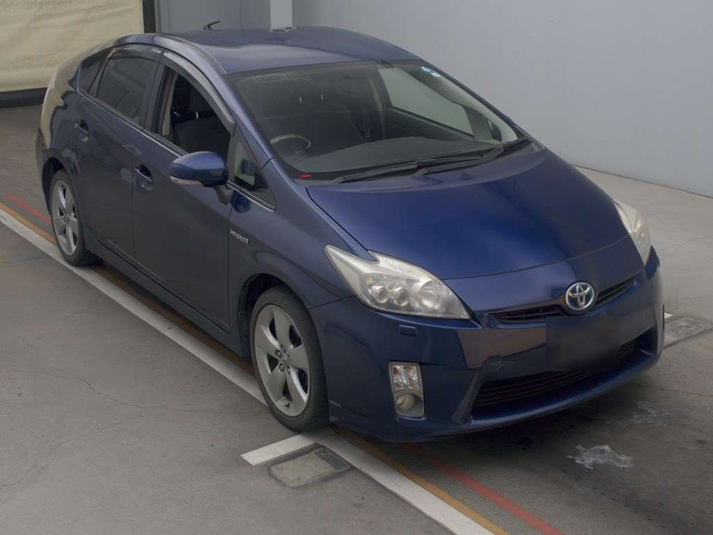 2011 Toyota Prius ZVW30[2]