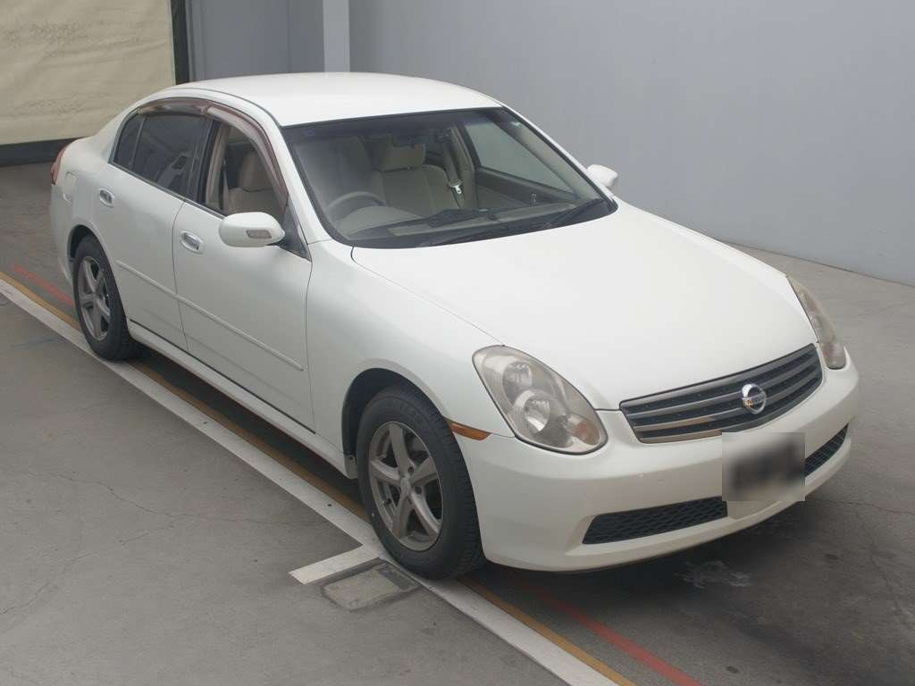 2005 Nissan Skyline NV35[2]