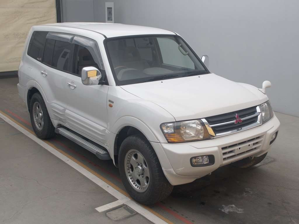 2000 Mitsubishi Pajero V75W[2]