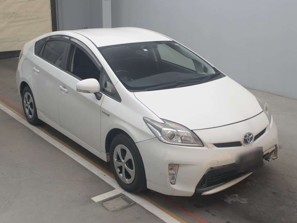 2014 Toyota Prius ZVW30[2]