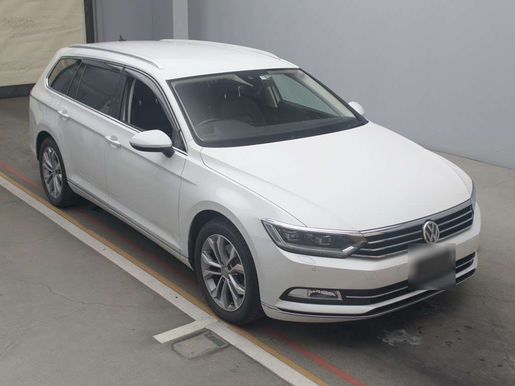 2015 Volkswagen Passat Variant 3CCZE[2]