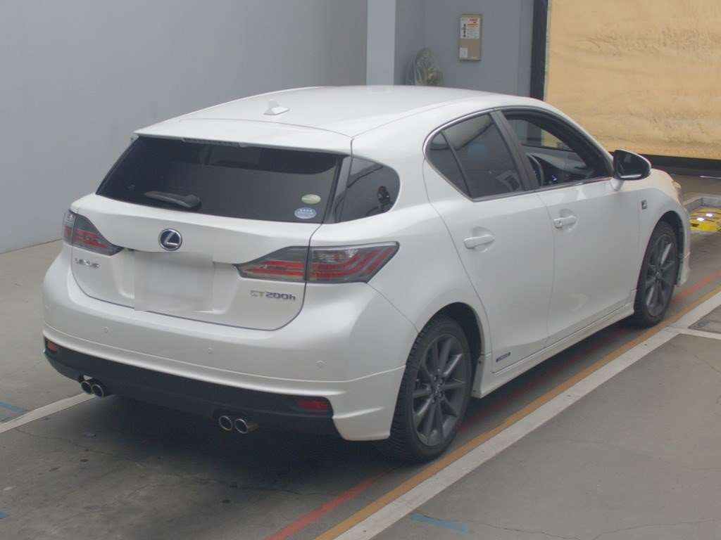 2011 Lexus CT ZWA10[1]