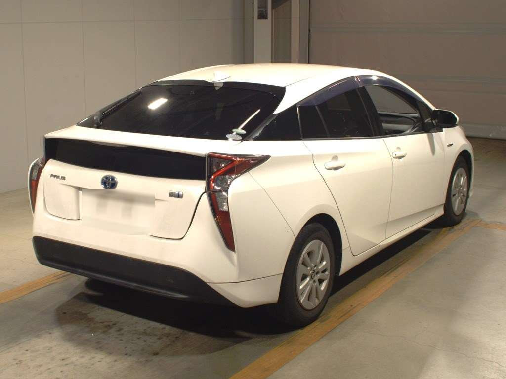 2018 Toyota Prius ZVW50[1]