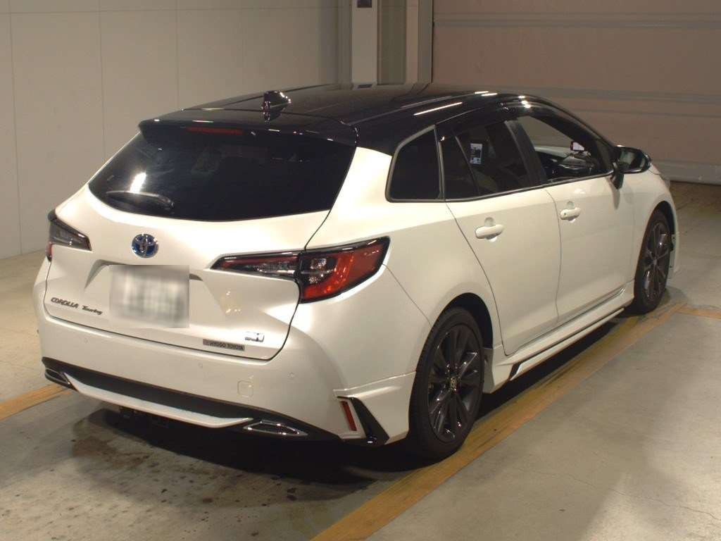 2021 Toyota Corolla Touring Wagon ZWE211W[1]