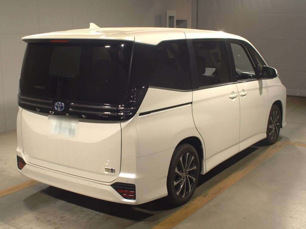 2024 Toyota Voxy ZWR90W[1]