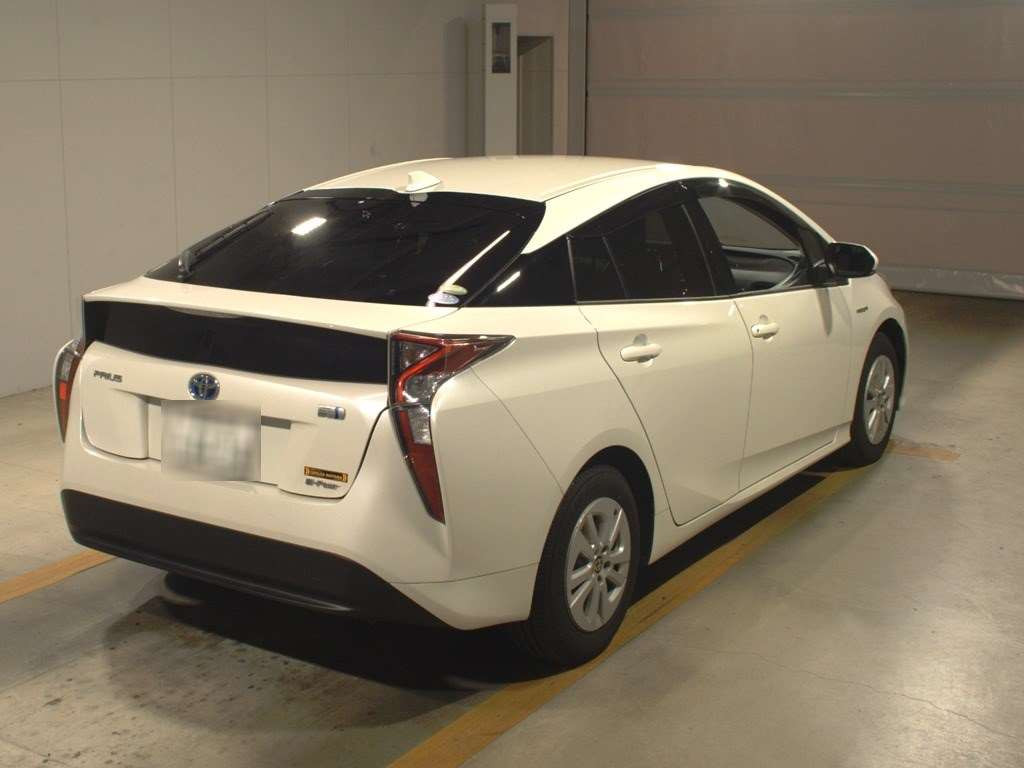 2018 Toyota Prius ZVW55[1]