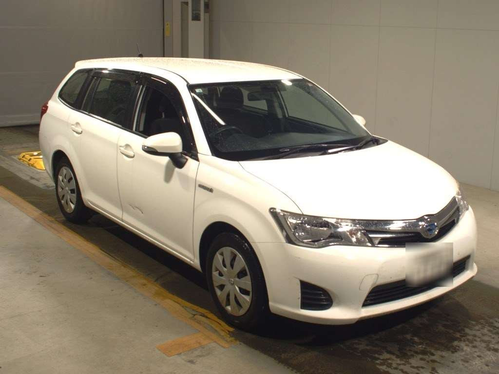 2014 Toyota Corolla Fielder NKE165G[2]