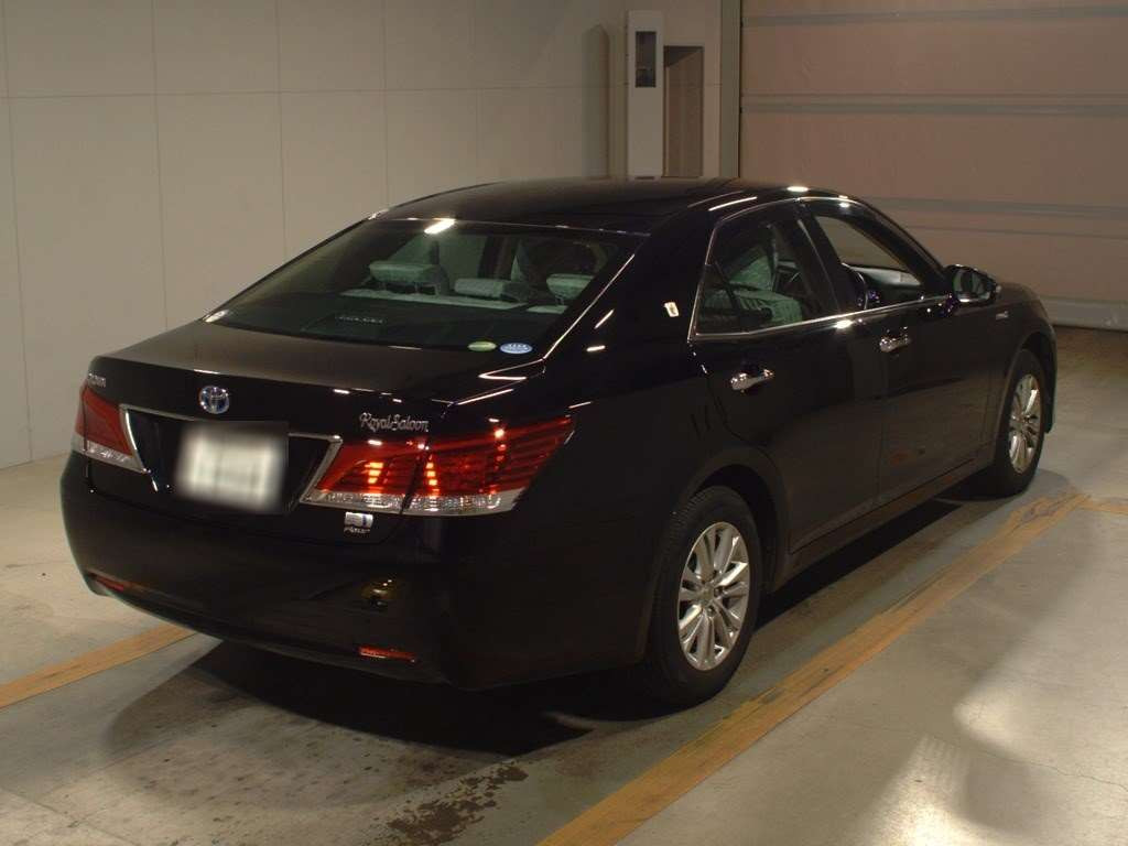 2015 Toyota Crown Hybrid AWS211[1]