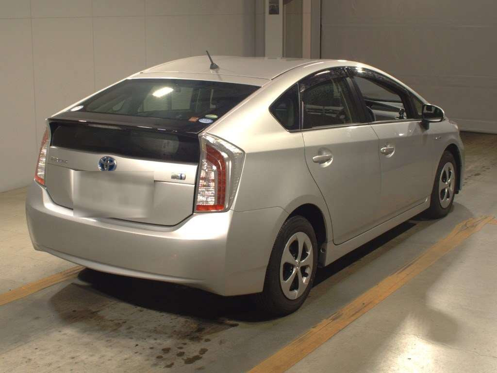 2013 Toyota Prius ZVW30[1]