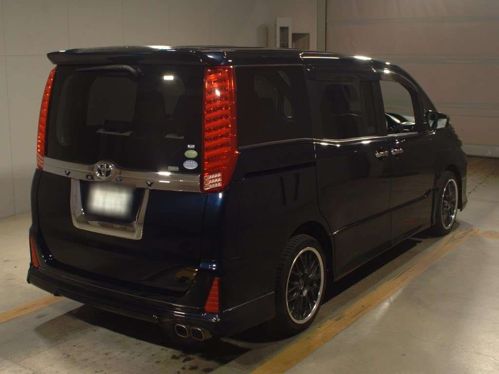 2014 Toyota Voxy ZRR80W[1]