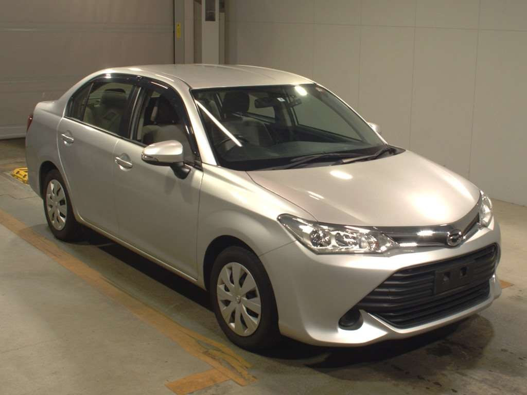 2017 Toyota Corolla Axio NRE161[2]