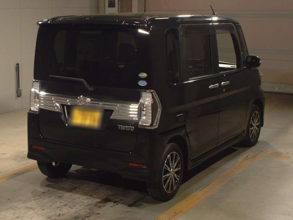 2017 Daihatsu Tanto Custom LA600S[1]