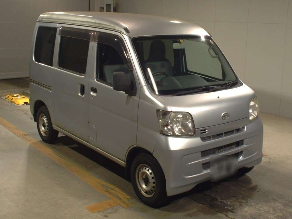 2016 Daihatsu Hijet Cargo S331V[2]