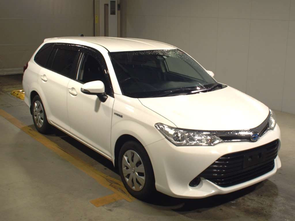 2017 Toyota Corolla Fielder NKE165G[2]