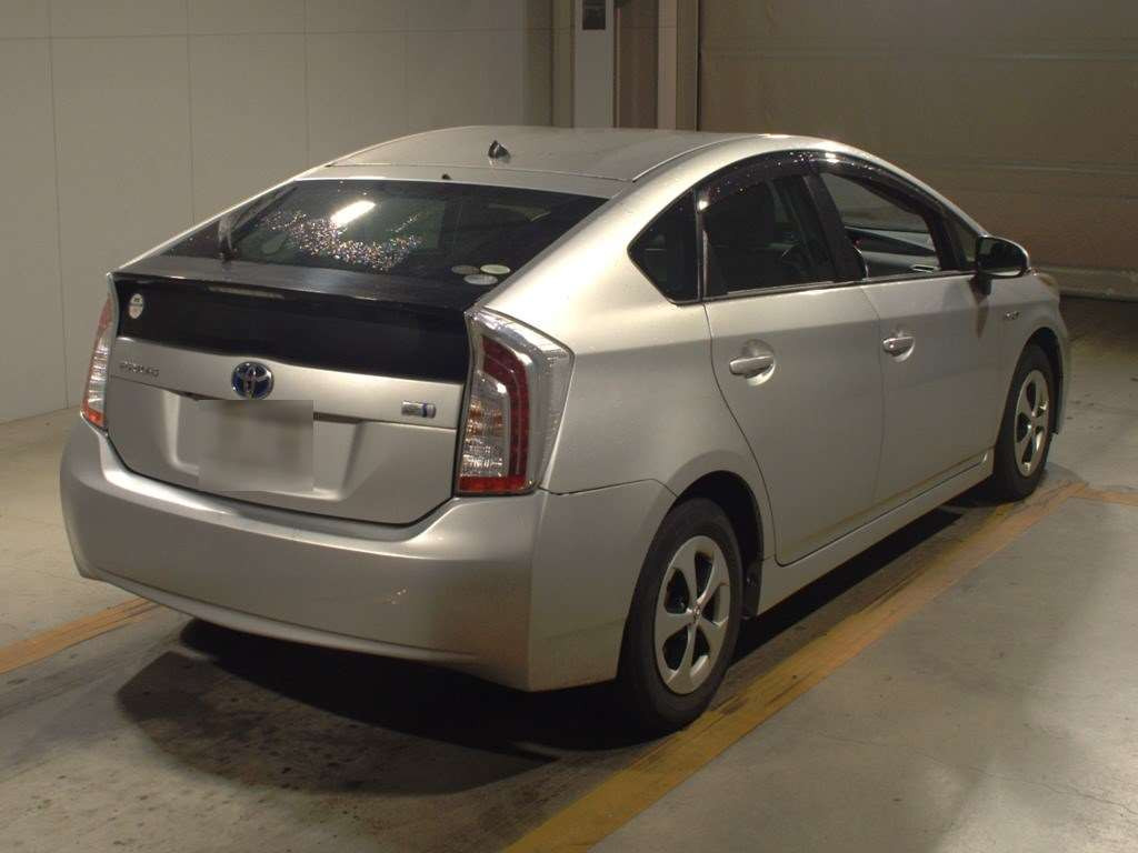 2014 Toyota Prius ZVW30[1]