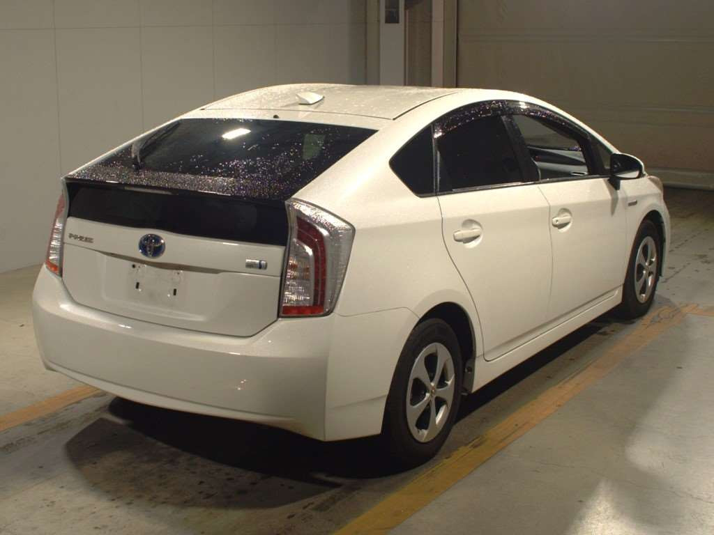 2013 Toyota Prius ZVW30[1]