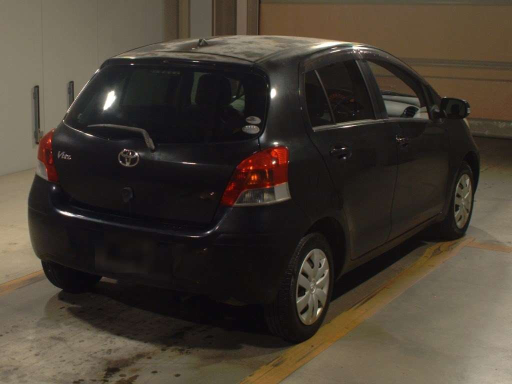 2010 Toyota Vitz SCP90[1]