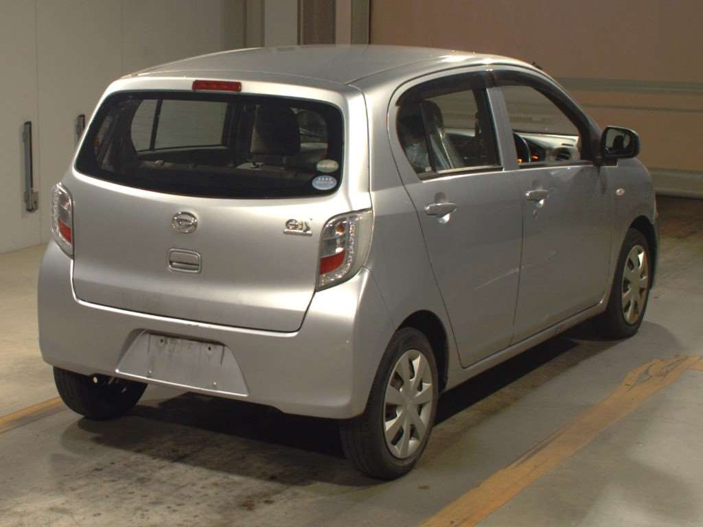 2016 Daihatsu Mira es LA300S[1]