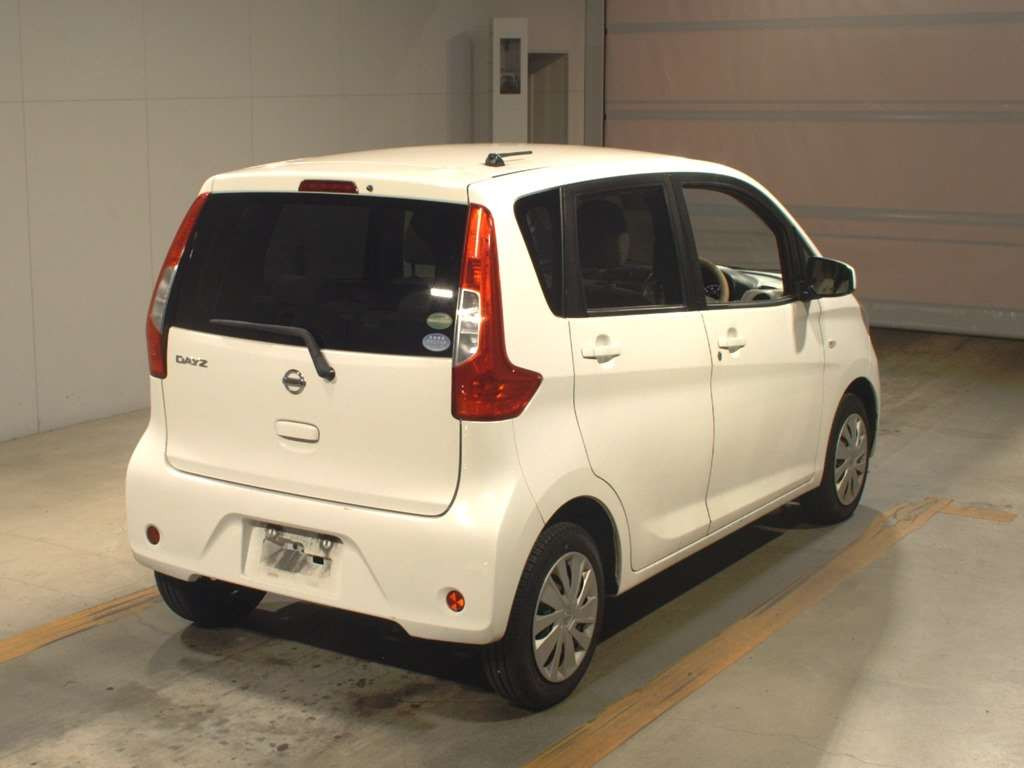 2017 Nissan DAYZ B21W[1]