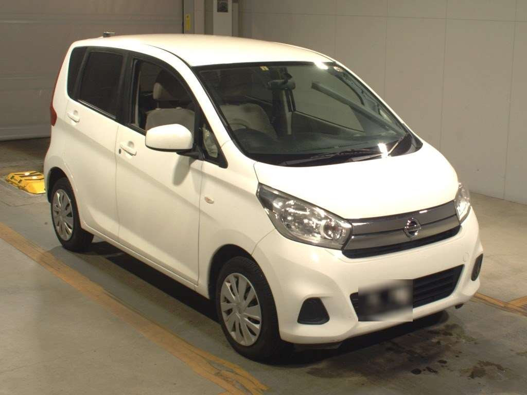 2017 Nissan DAYZ B21W[2]