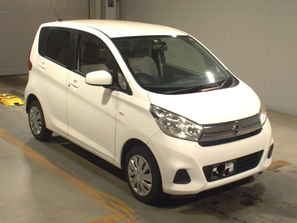 2017 Nissan DAYZ B21W[2]