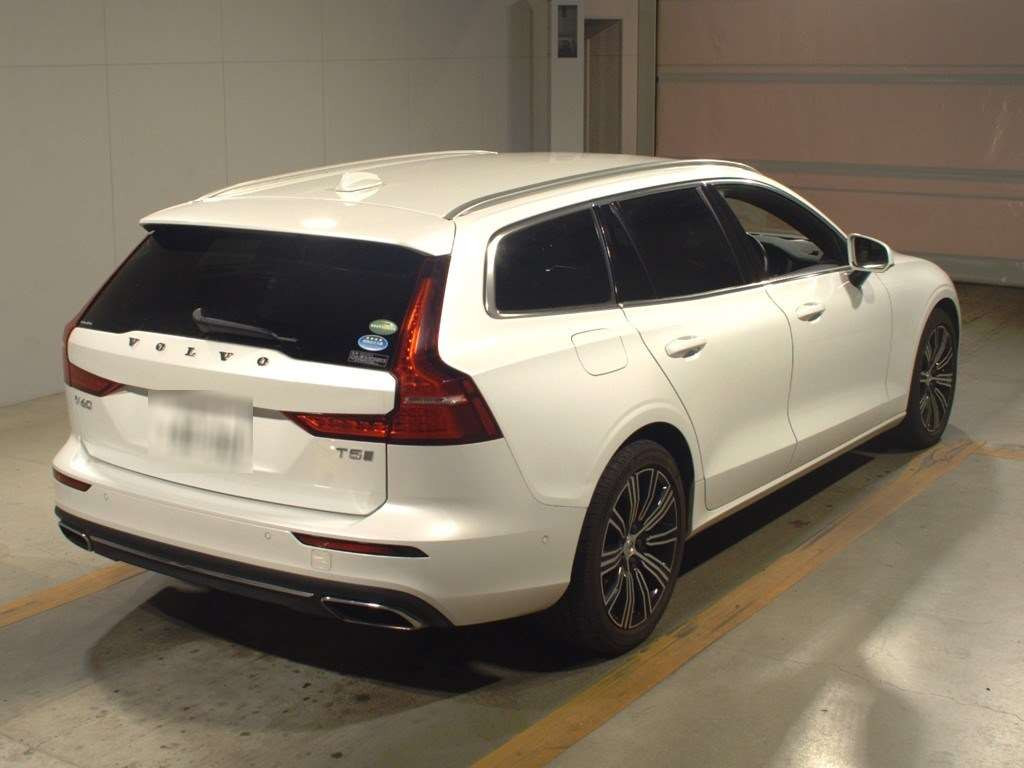 2020 Volvo V60 ZB420[1]