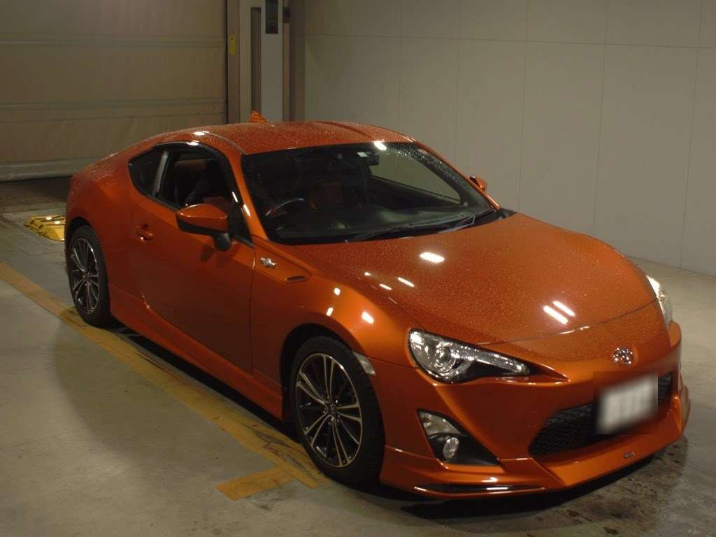 2012 Toyota 86 ZN6[2]