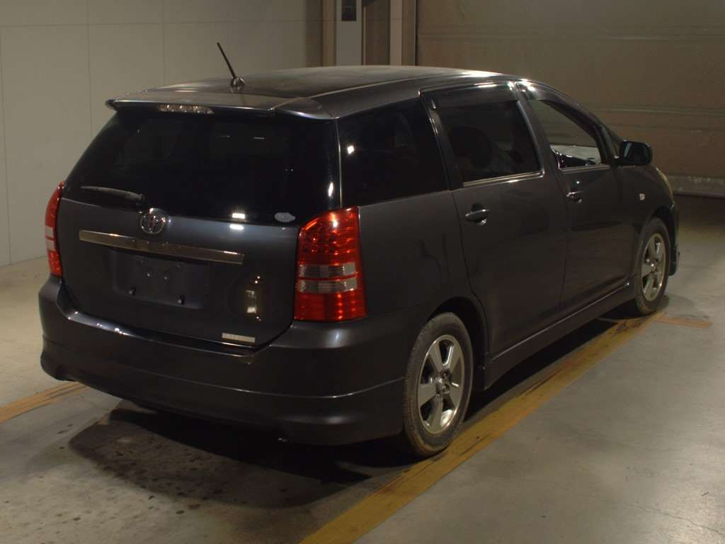 2003 Toyota Wish ZNE10G[1]