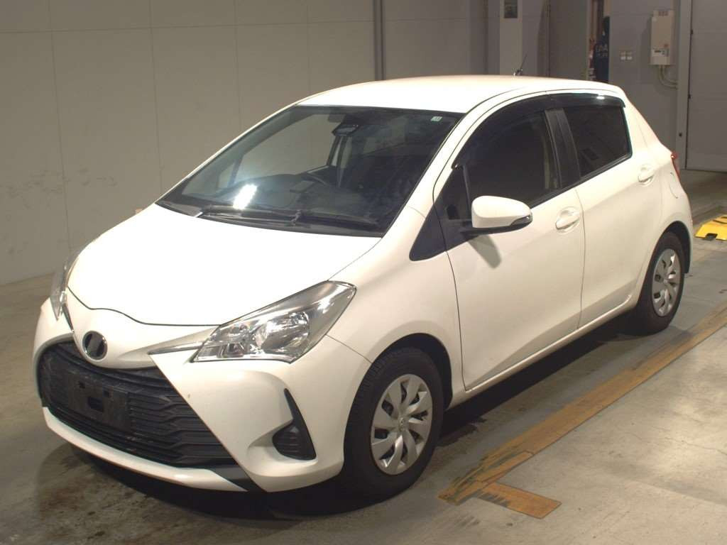 2017 Toyota Vitz NSP130[0]