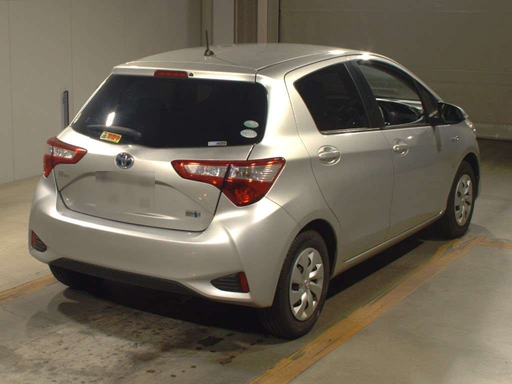 2017 Toyota Vitz NHP130[1]