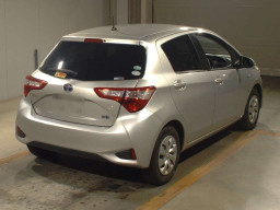 2017 Toyota Vitz