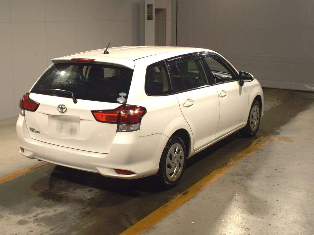 2018 Toyota Corolla Fielder NRE161G[1]