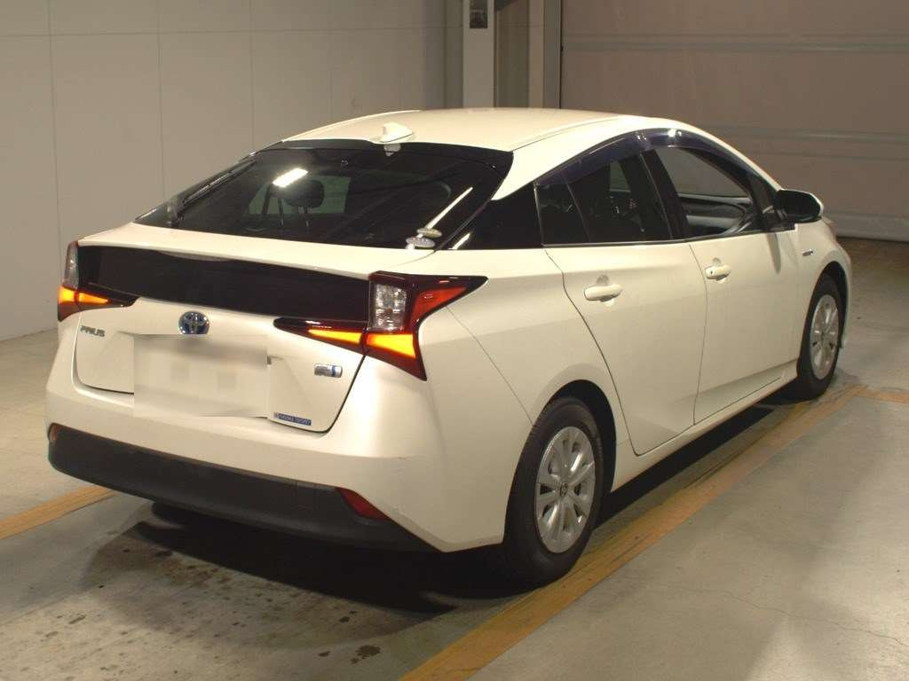 2019 Toyota Prius ZVW51[1]