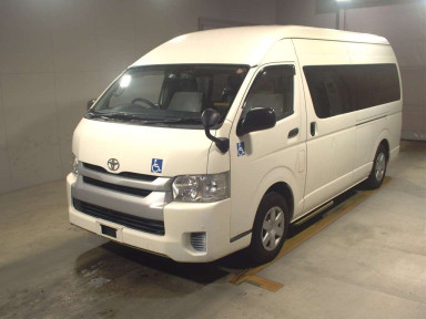 2016 Toyota Regiusace Commuter