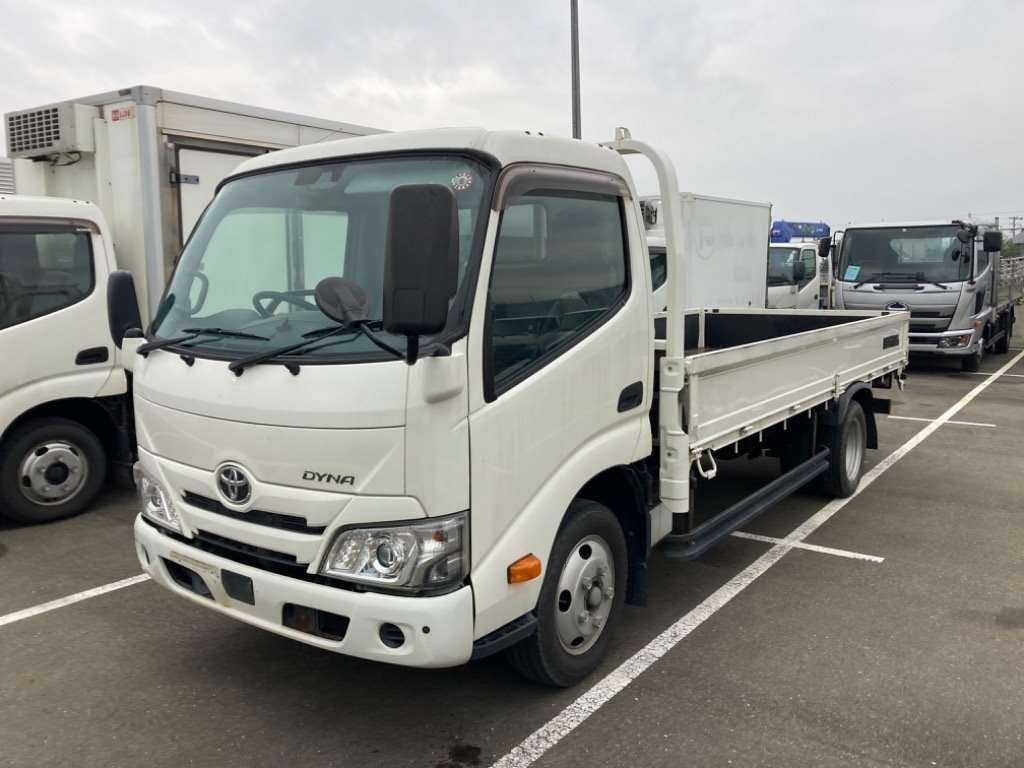 2020 Toyota Dyna Truck XZU655[0]