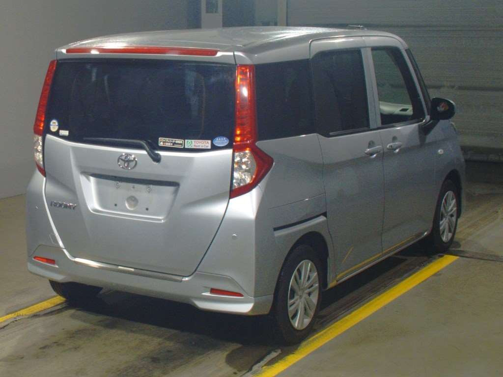 2020 Toyota Roomy M900A[1]