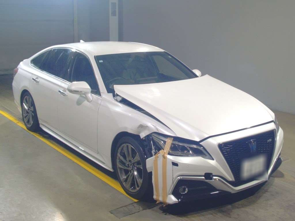 2021 Toyota Crown Hybrid AZSH20[2]