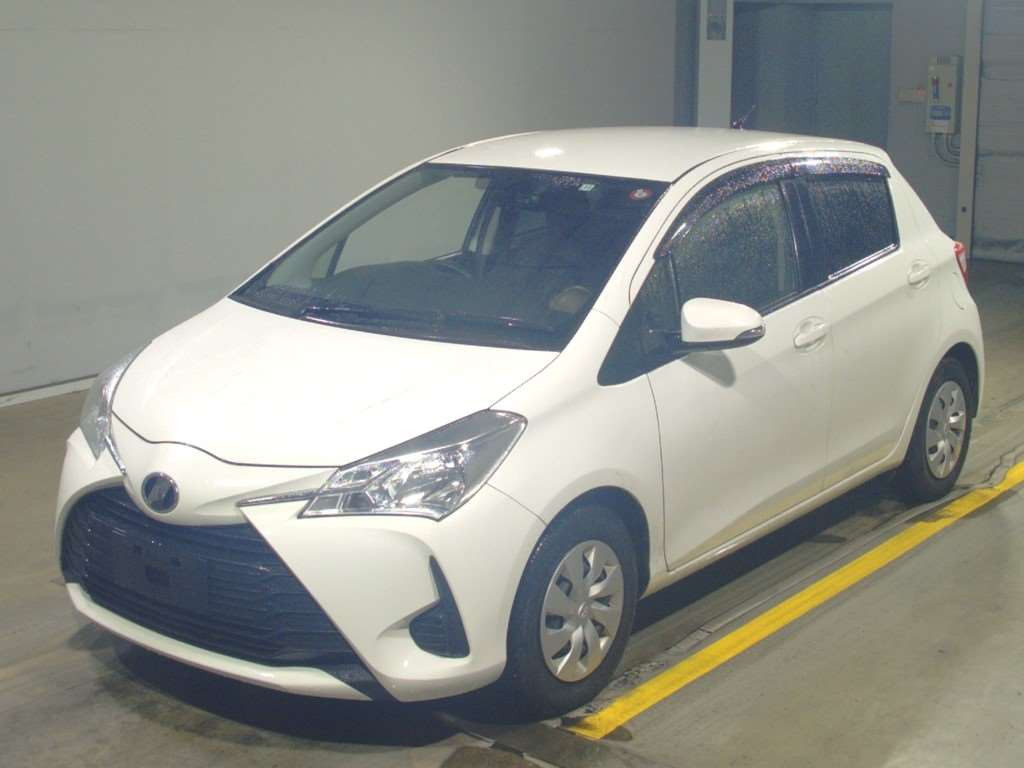 2017 Toyota Vitz NSP130[0]