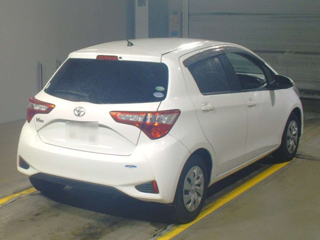 2017 Toyota Vitz NSP130[1]