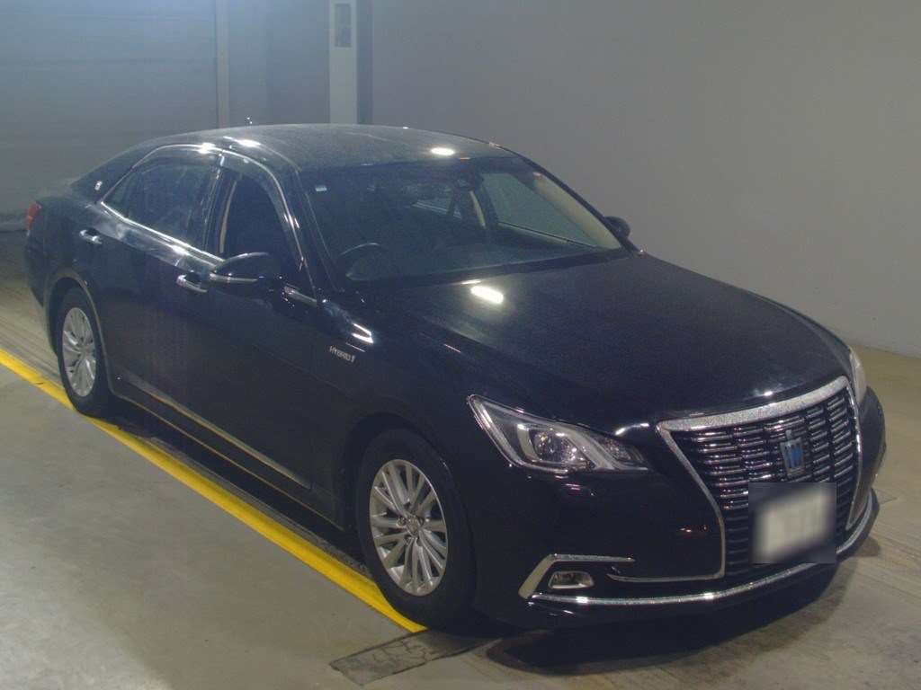 2016 Toyota Crown Hybrid AWS210[2]