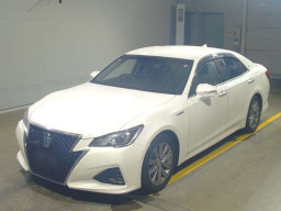 2016 Toyota Crown Hybrid