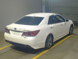 2016 Toyota Crown Hybrid