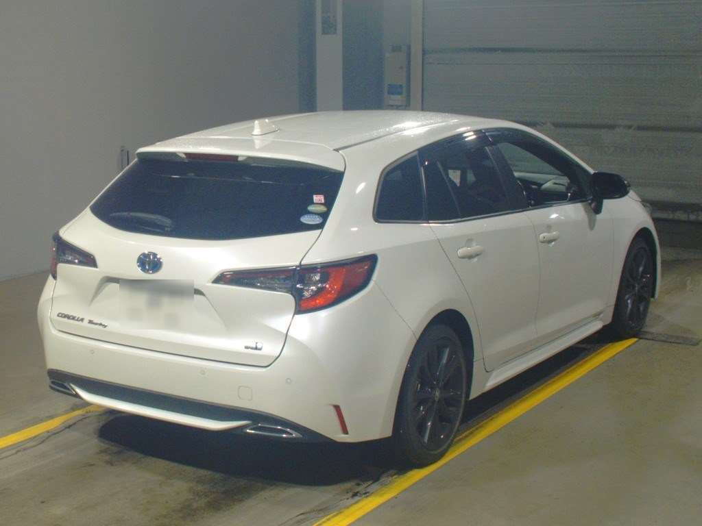 2021 Toyota Corolla Touring Wagon ZWE211W[1]