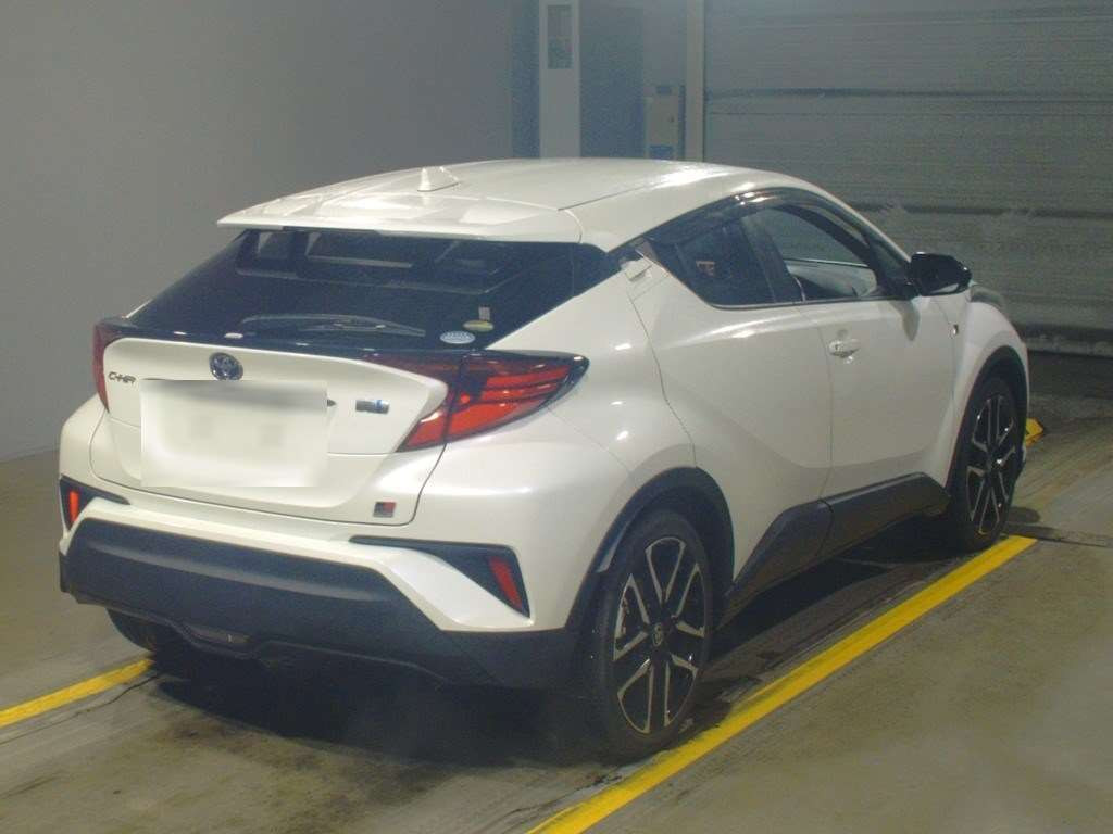 2020 Toyota C-HR ZYX11[1]