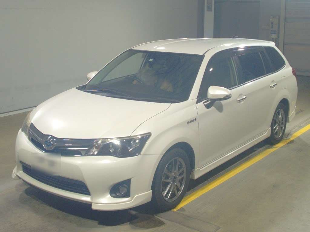 2014 Toyota Corolla Fielder NKE165G[0]